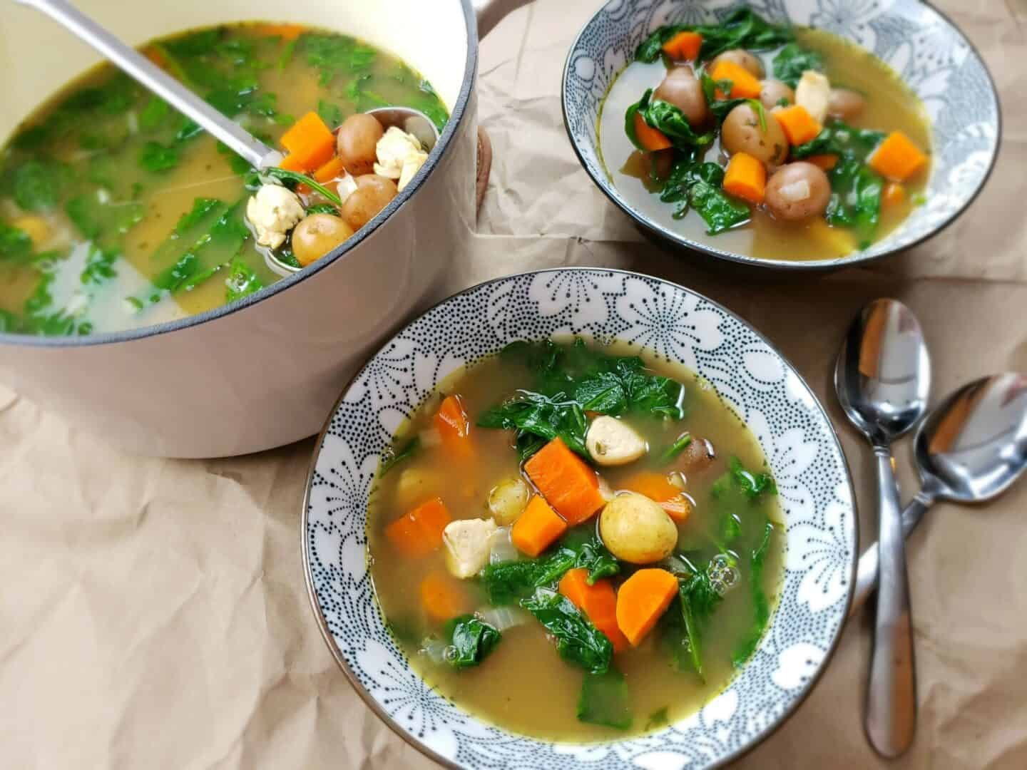 turmeric chicken sOup with spinach and pOtatOes – Sugar Booger Sweets