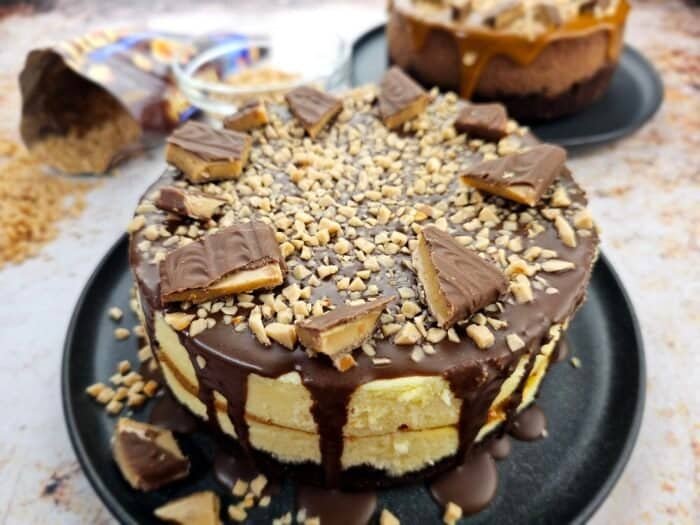 heath bar cheesecake with a bOurbOn dulce de leche ribbOn - Sugar Booger Sweets