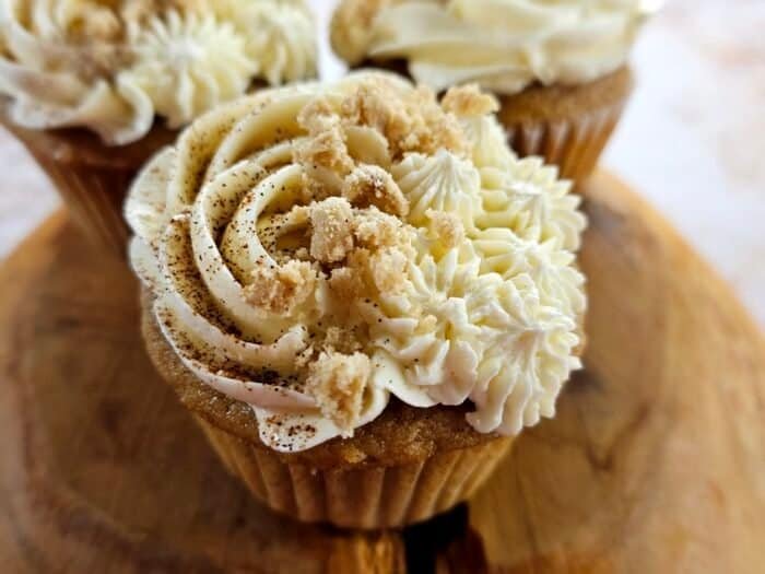 maple cream clOud cupcakes - Sugar Booger Sweets
